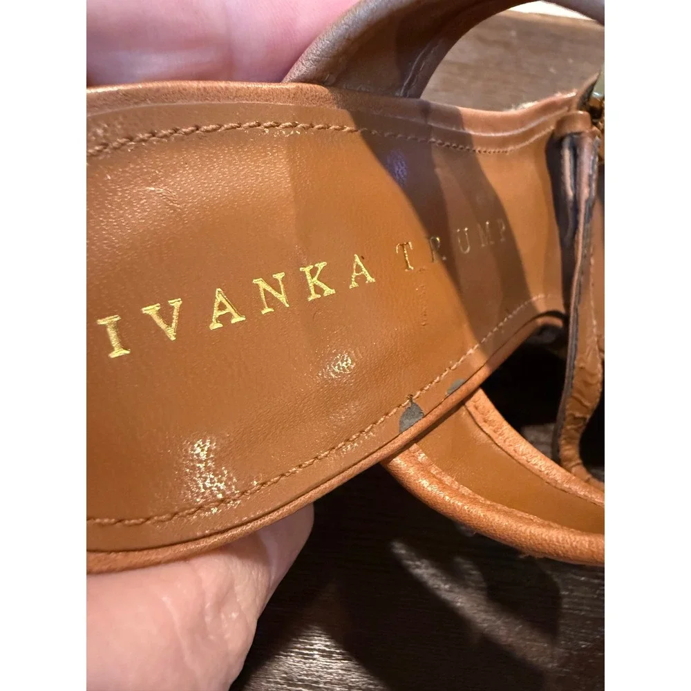 Ivanka Trump‎ Womens Blue White Chevron Espadrille Wedge Sandals Brown 6.5